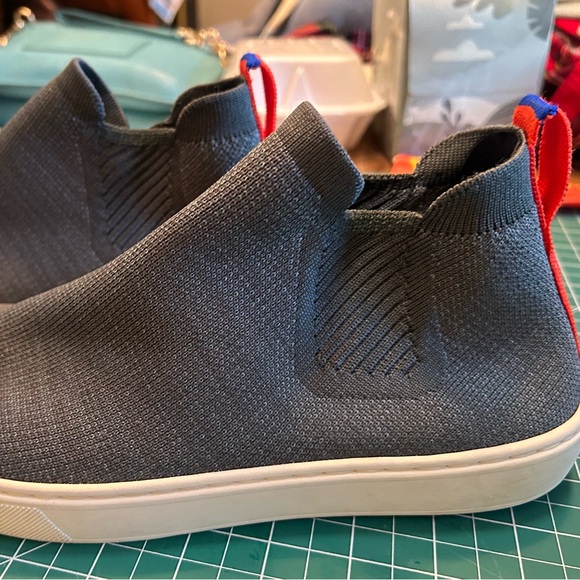 Rothys The Chelsea High Top Knit Gray Pull On Women Ankle Sneaker - Picture 3 of 6